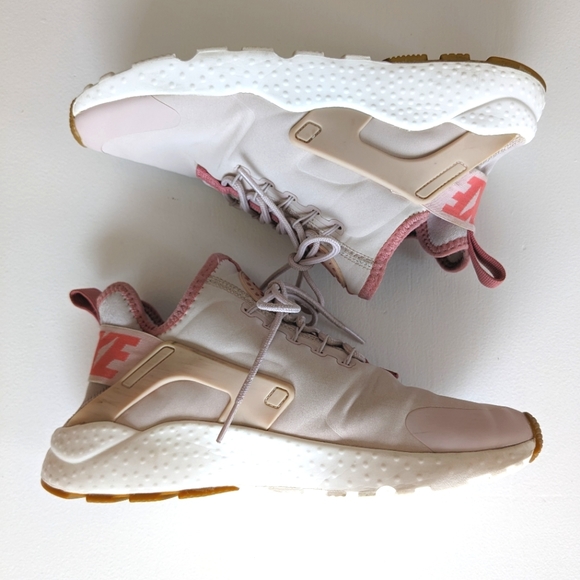 NIKE AIR Huarache Sneakers - Picture 1 of 7